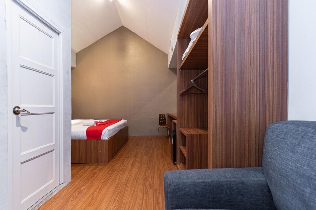 Reddoorz Premium Near Centre Point Mall Medan Exterior foto